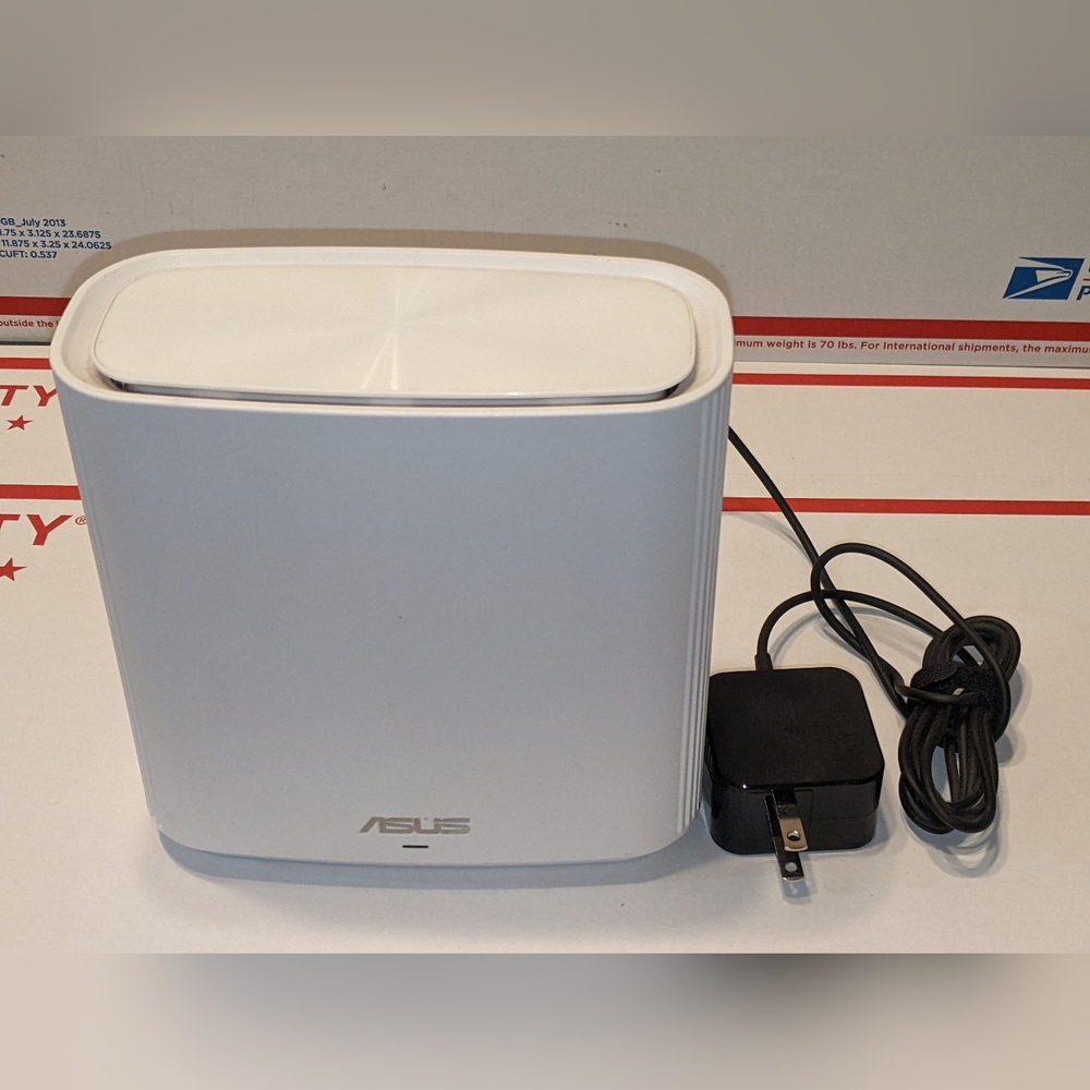 ASUS ZenWiFi CT8 AC3000 Tri-Band Gigabit Router White W/ Power Cord